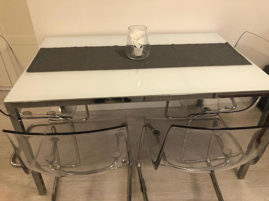 Stunning Apartment In Leeds- Financial District Лидс Экстерьер фото